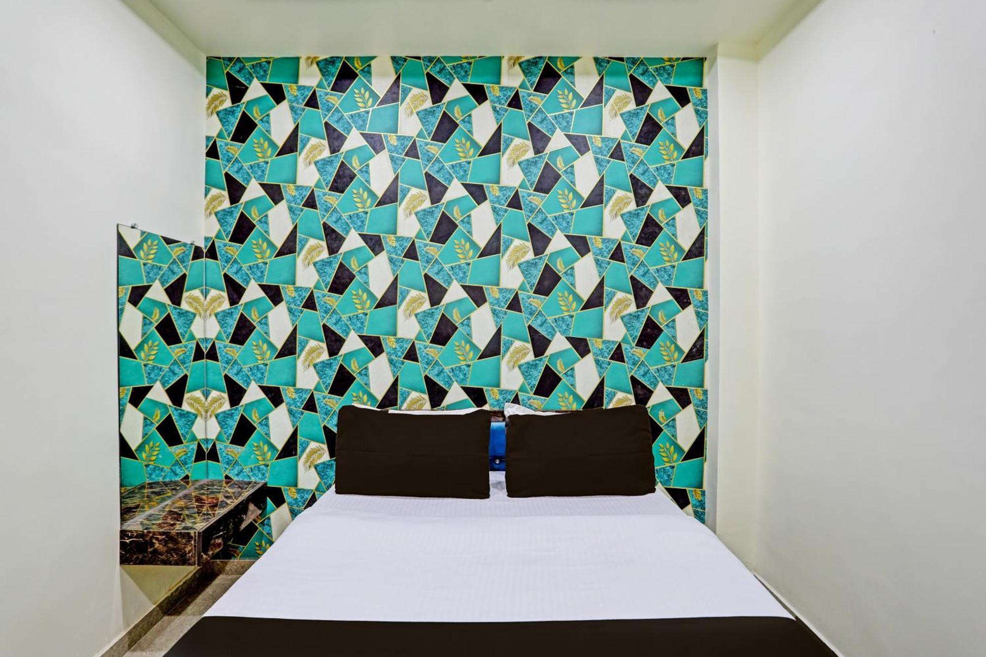 Hotel O P S Nagpur Exteriör bild