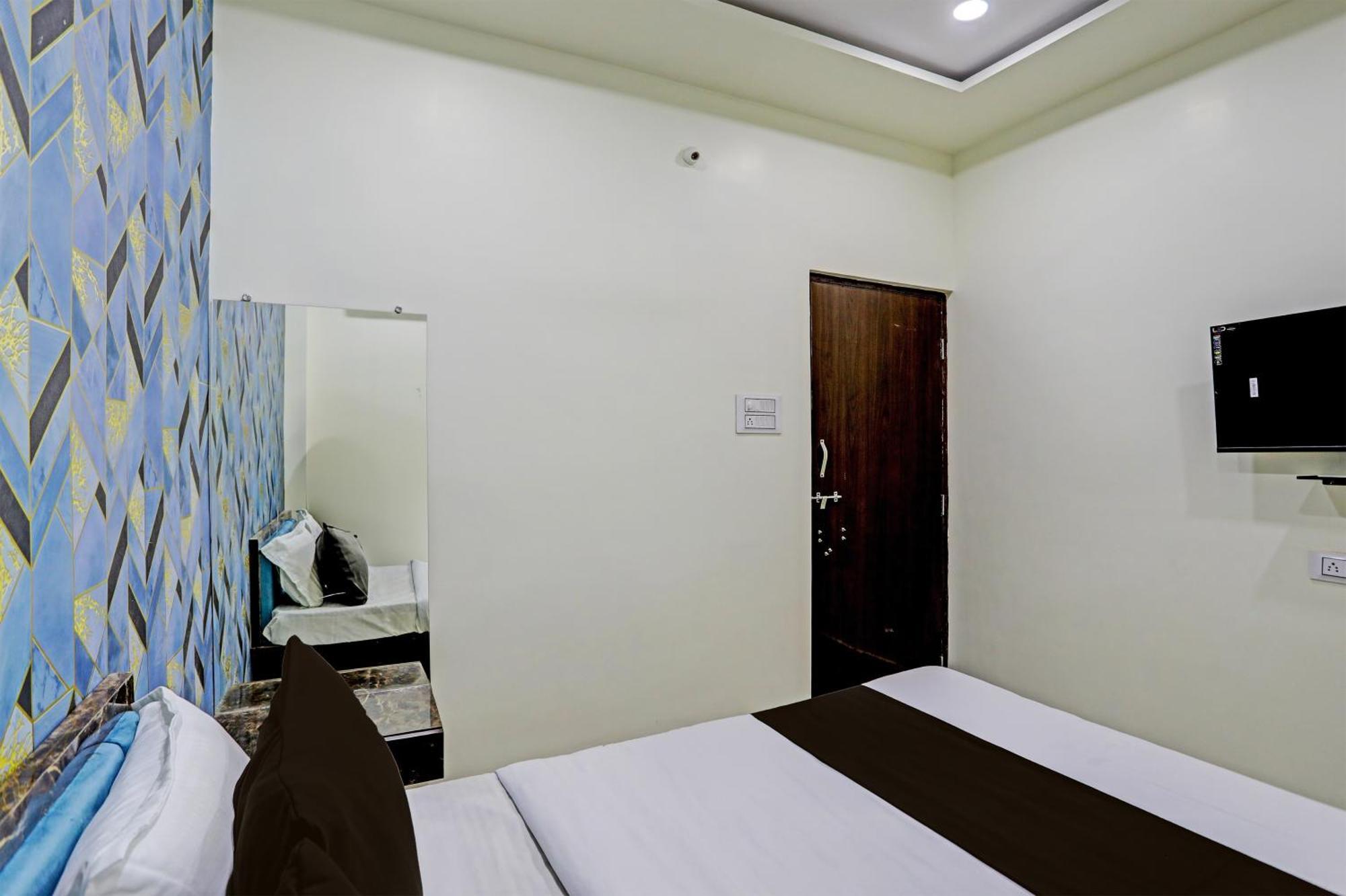 Hotel O P S Nagpur Exteriör bild