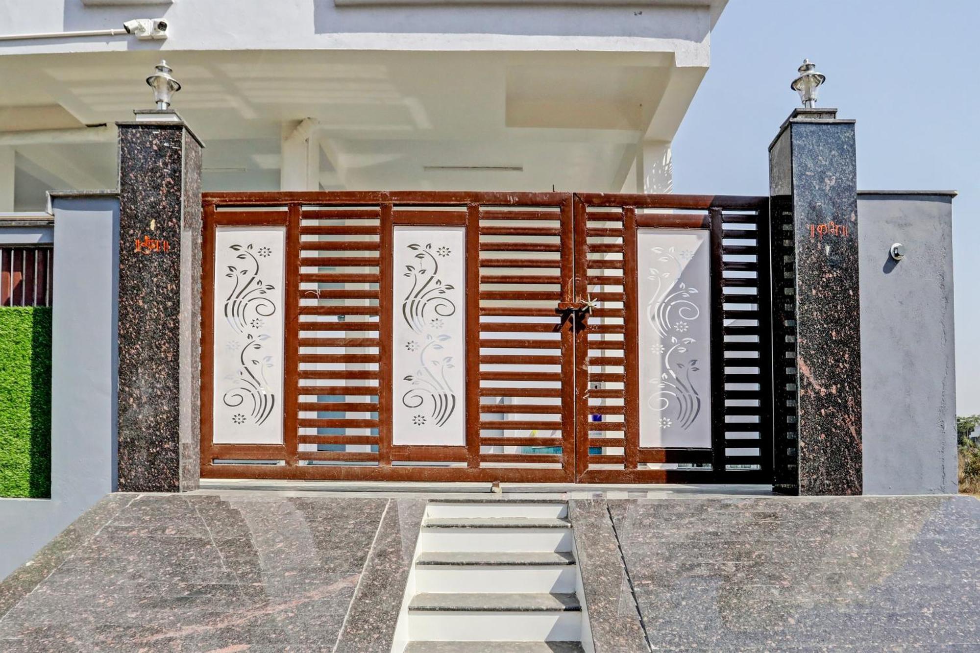 Hotel O P S Nagpur Exteriör bild