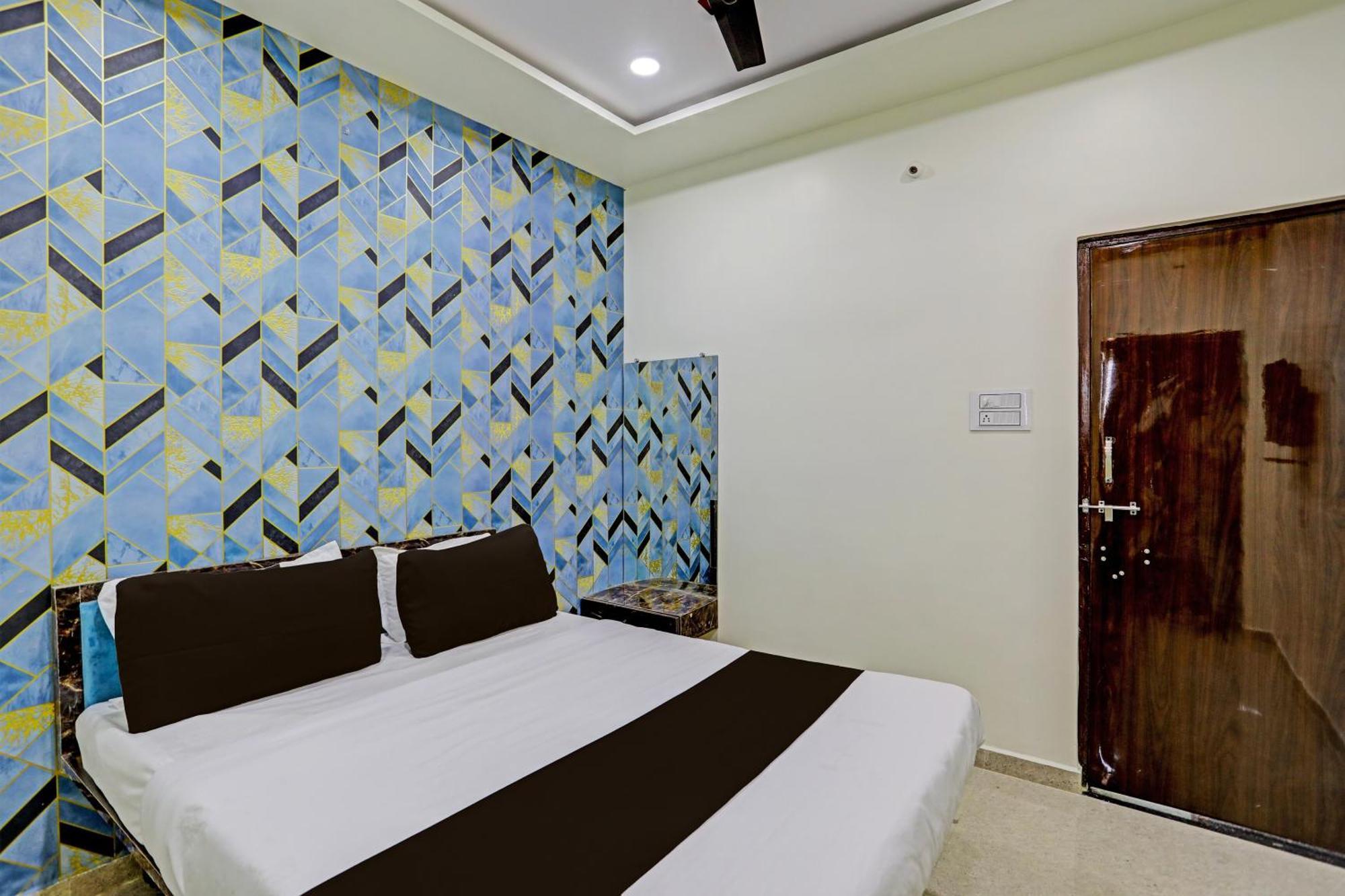 Hotel O P S Nagpur Exteriör bild
